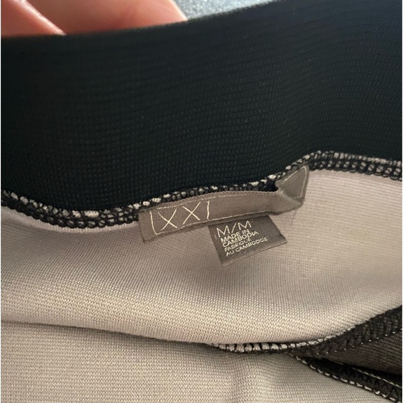 FOREVER 21 black and gray mini skirt - Picture 4 of 4